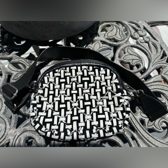 FREE PEOPLE MARBELLA CONVERTIBLE BELT BAG NWT - Picture 4 of 15